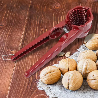 casser des noix avec un casse noix rouge 