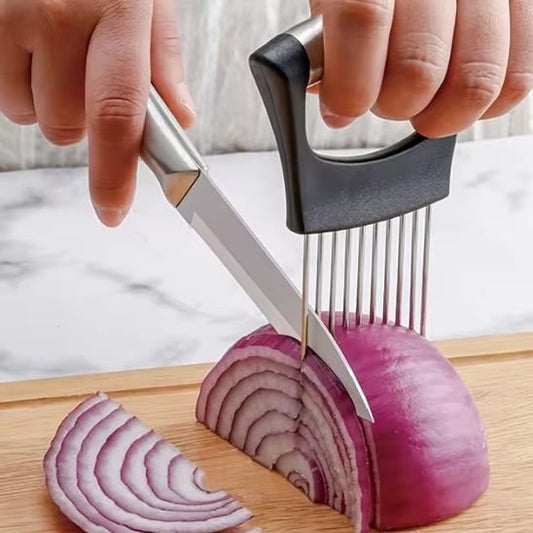trancher des oignons avec un coupe légumes manuel 