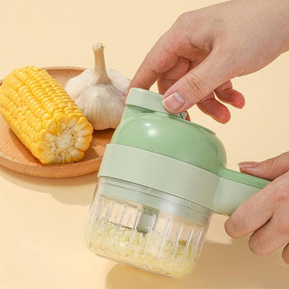 couper l'ail avec un coupe legume manuel 