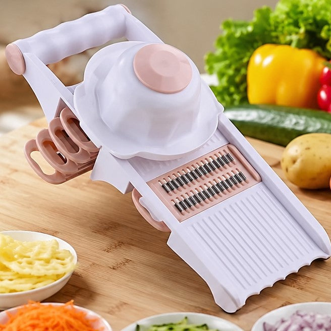 un coupe legumes manuel pour trancher les pommes de terre 