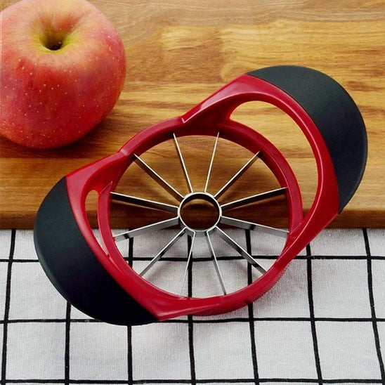 un coupe pomme en inox