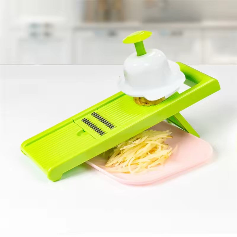 une julienne avec une cuisine mandoline