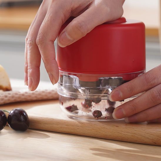 Denoyauteur cerise pour retirer les noyaux de cerises 