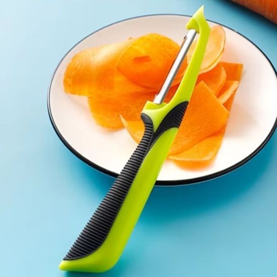 econome pour couper les carottes 
