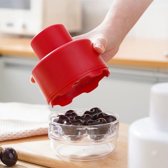 enlever les noyaux de cerises avec un Denoyauteur cerise 