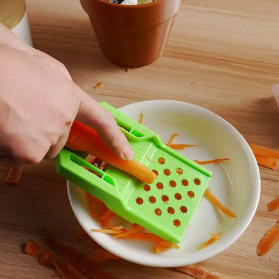 un eplucheur de carottes 