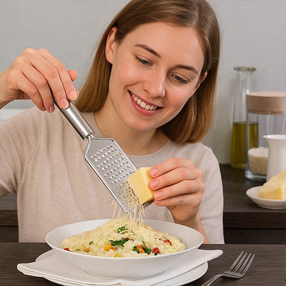 faire du fromage râpé maison avec une Râpe à fromage