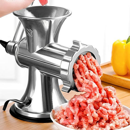  hacher la viande avec un Hachoir a viande 