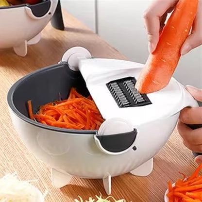 râper des carottes avec une mandoline cuisine 