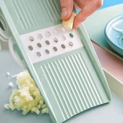 une mandoline cuisine pour râper l'ail 
