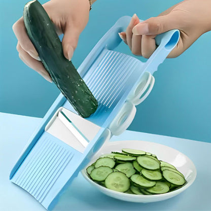faire des tranches de concombre avec une mandoline cuisine
