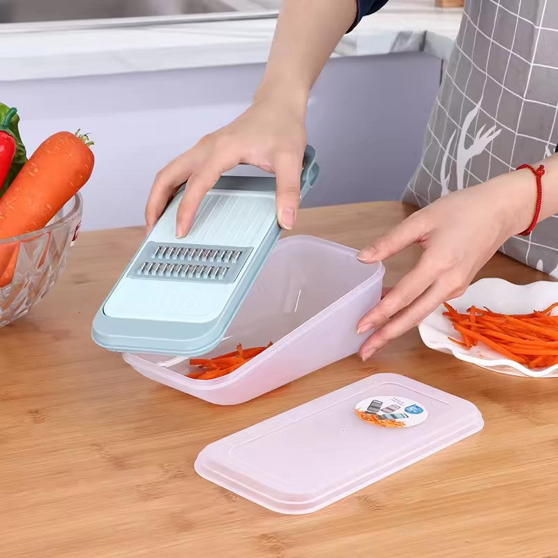 couper des legumes avec une mandoline cuisine