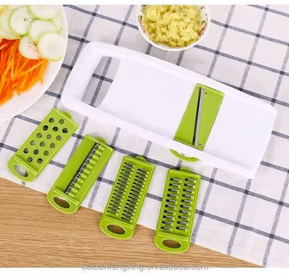 une salade faite avec une mandoline cuisine