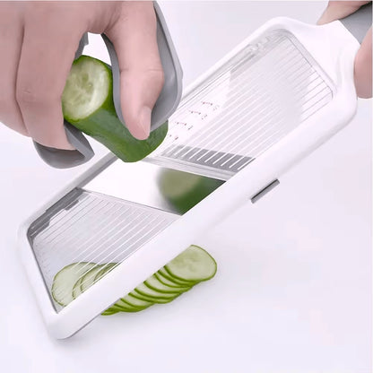 une mandoline japonaise pour faire une salade rapide 