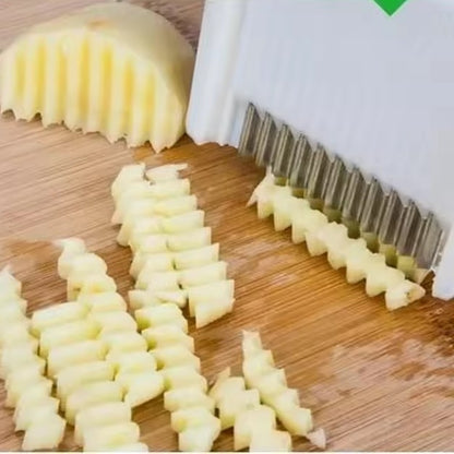 couper des frites avec une mandoline verticale 