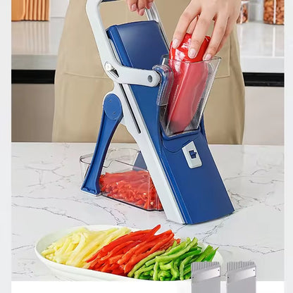 couper des poivrons avec une mandoline verticale 