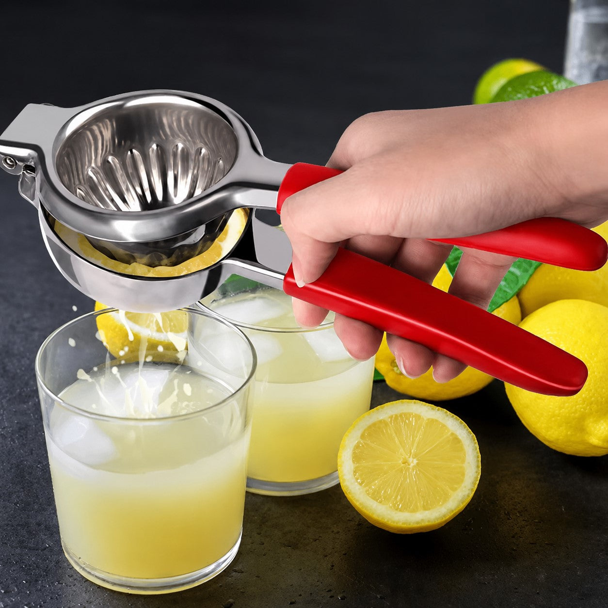 faire un jus de citron avec un presse agrumes manuelle 