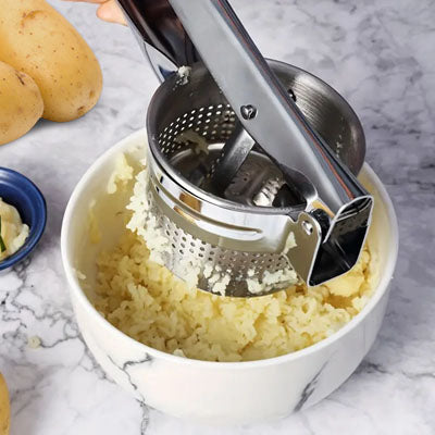 faire une purée avec un presse-purée 