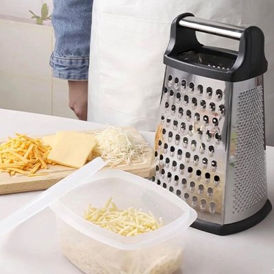 Râpe à fromage en inox 