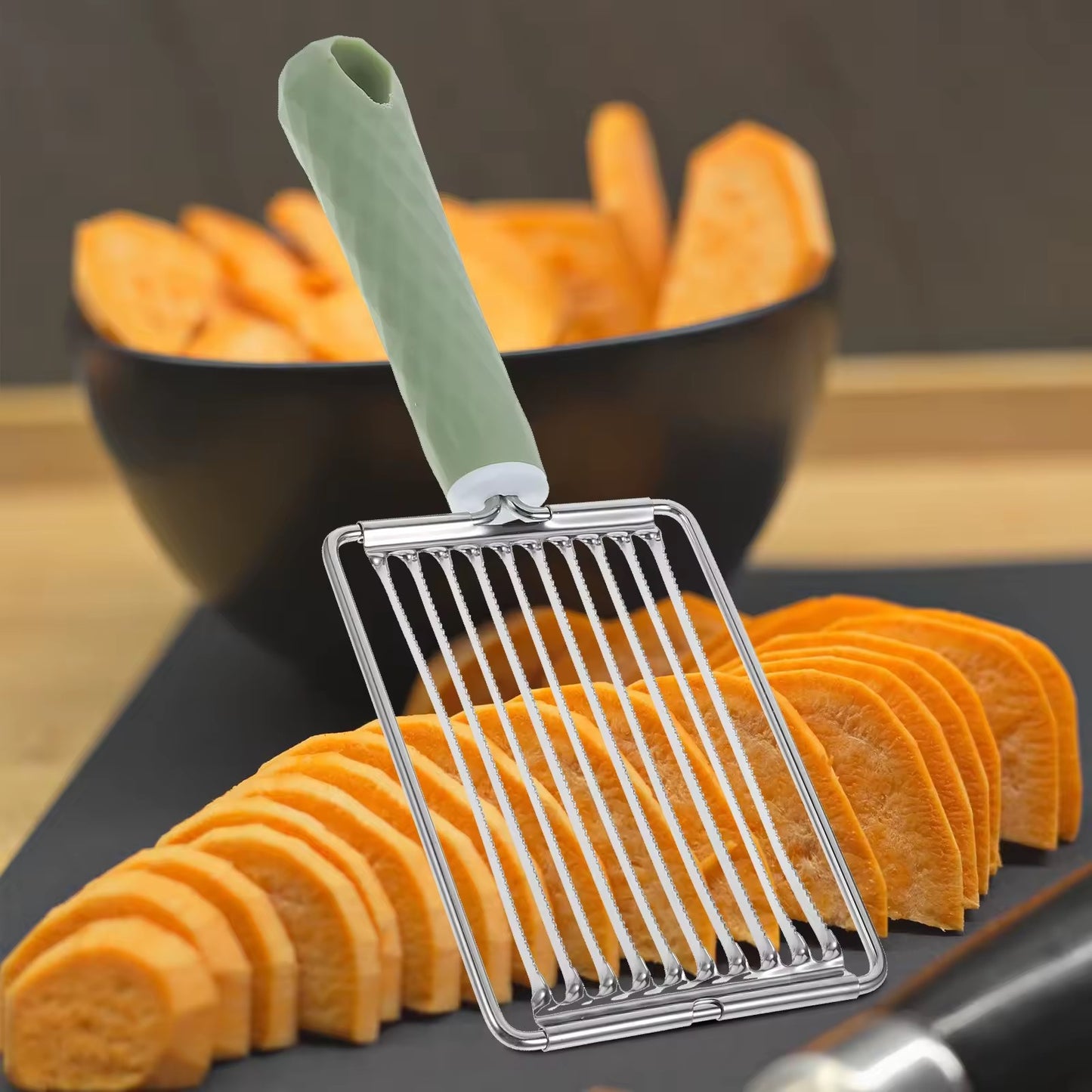 des tranche de ombon avec une trancheuse  à saucisson