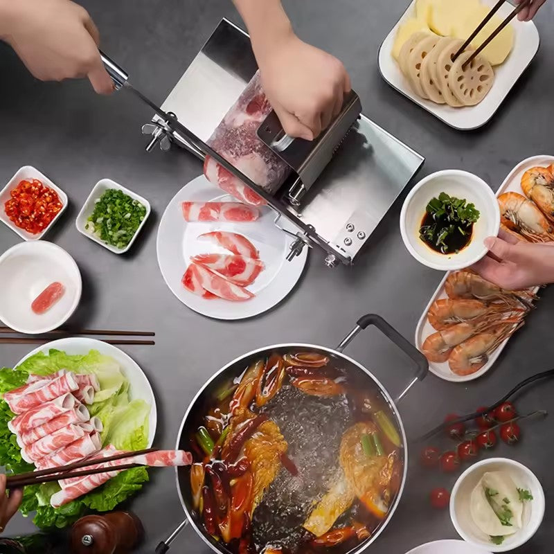 couper des saucisson avec une trancheuse à saucisson